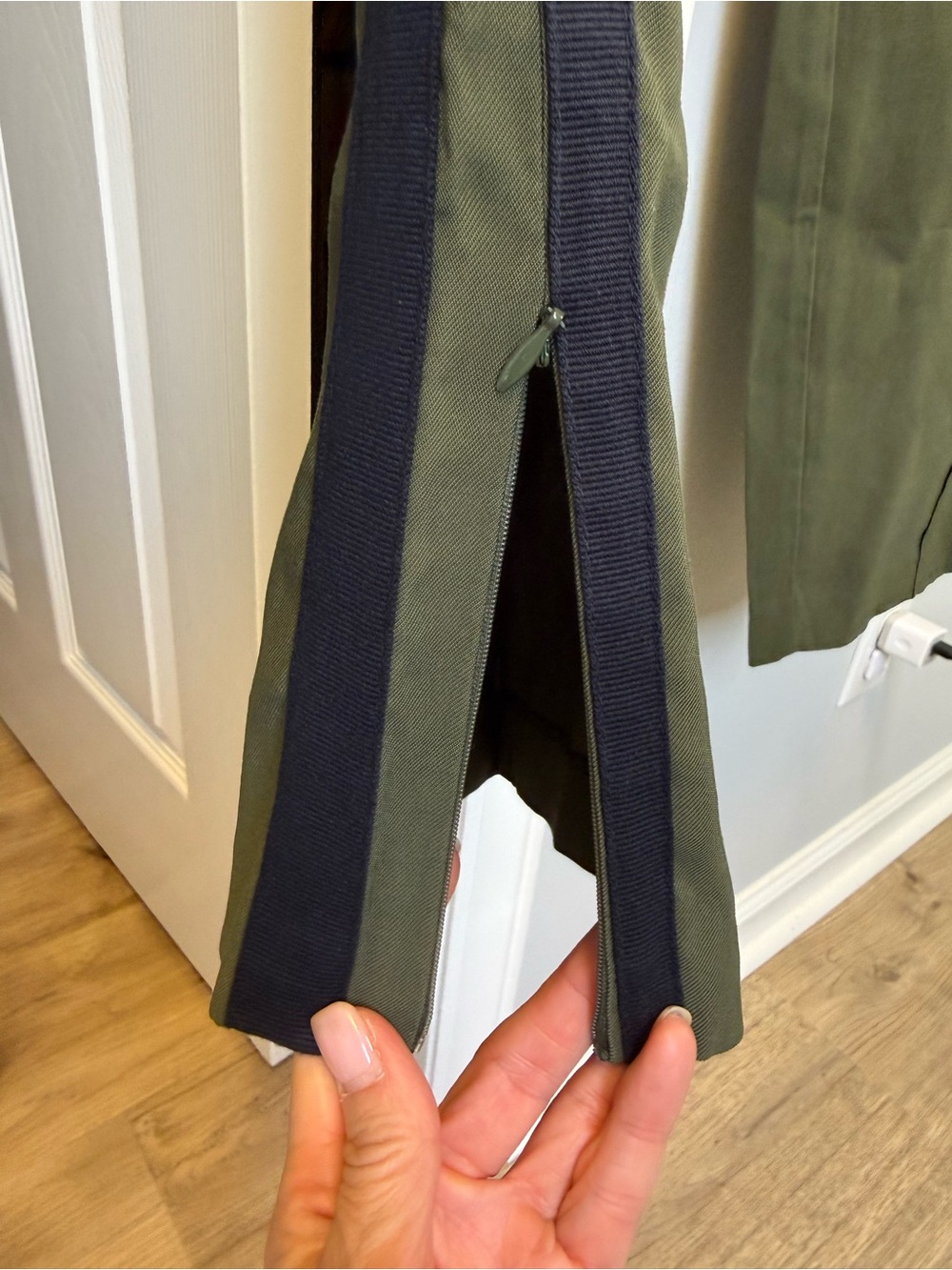 Zara Olive Green Wide-Leg Pants with Black Side Stripes - Picture 11 of 12